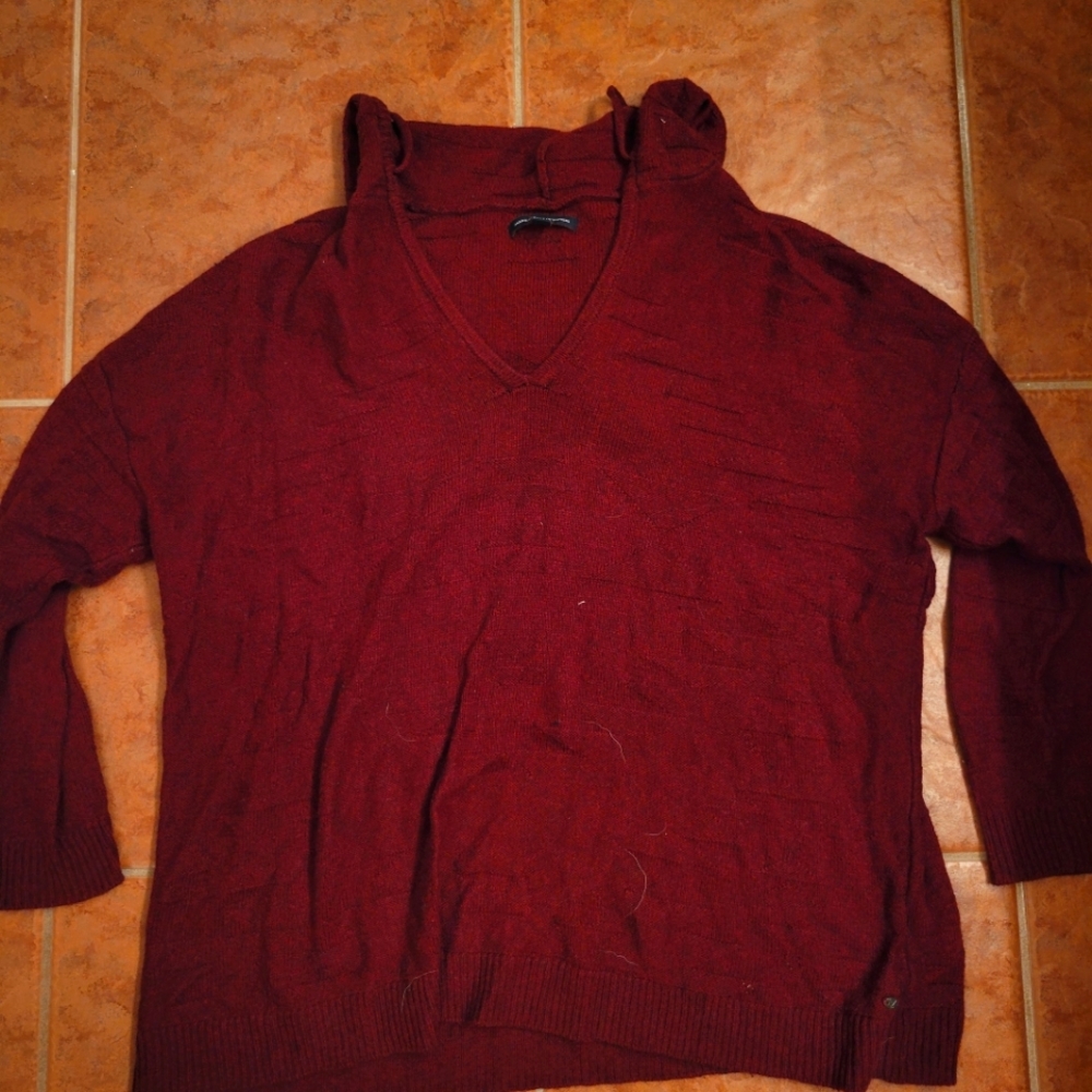 American Eagle Women's Sweater